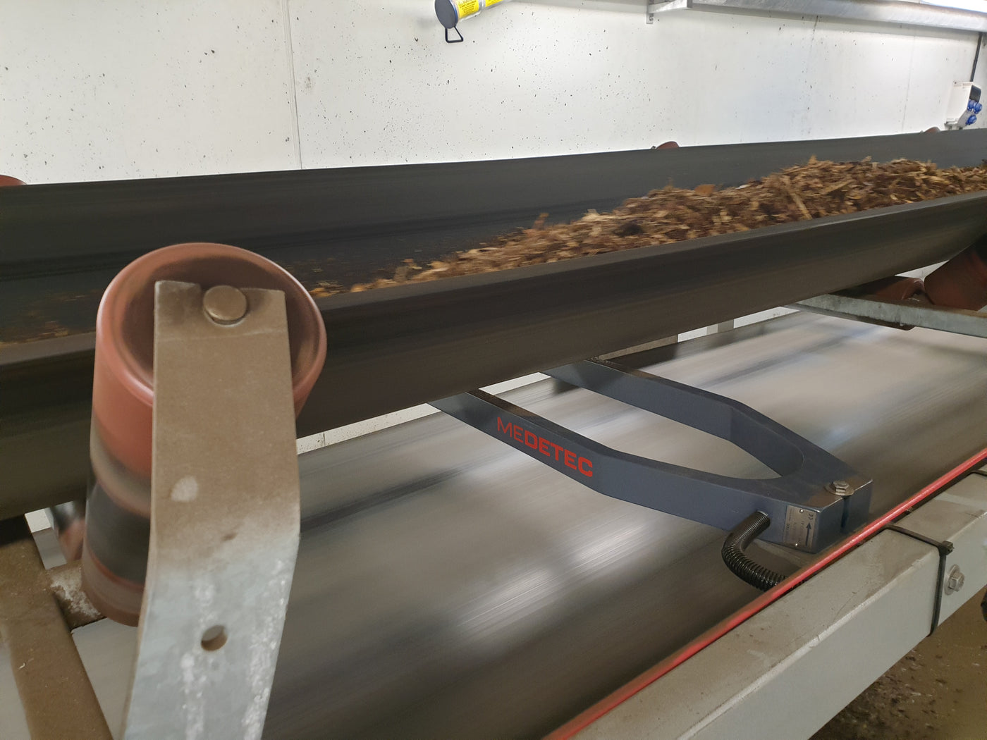 Metal detectors for powerplants